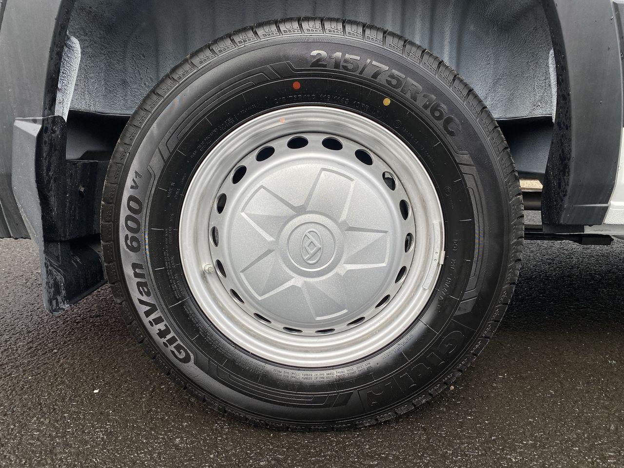 MAXUS DELIVER 9 LWB RWD 2.0 D20 150 - vehicle photo 8 for sale on PureCar
