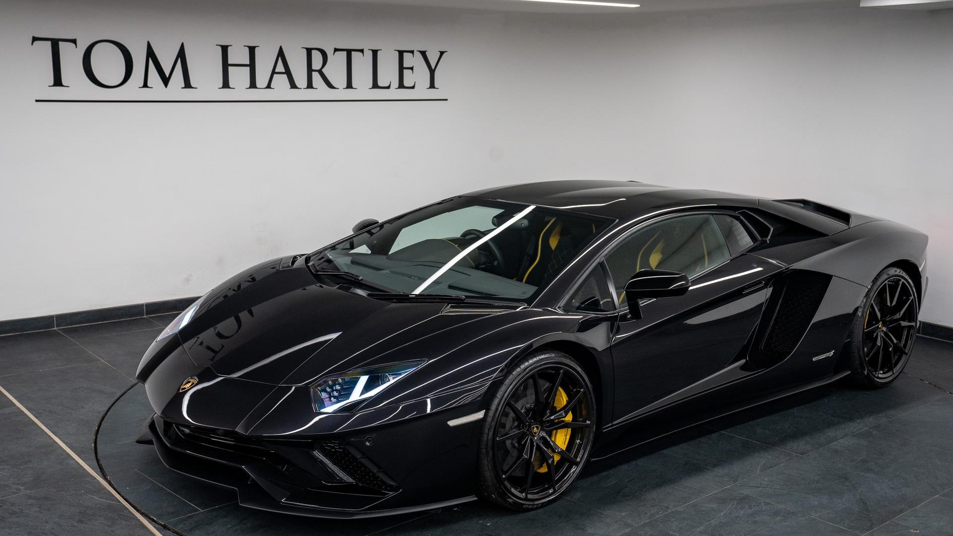 LAMBORGHINI Aventador Photo 550b1c9f-7597-4b53-b75d-8866f93f0a99.jpg