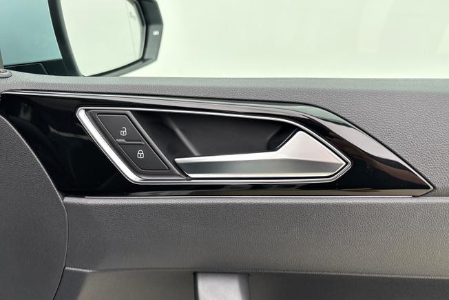 VOLKSWAGEN  Polo Photo 28