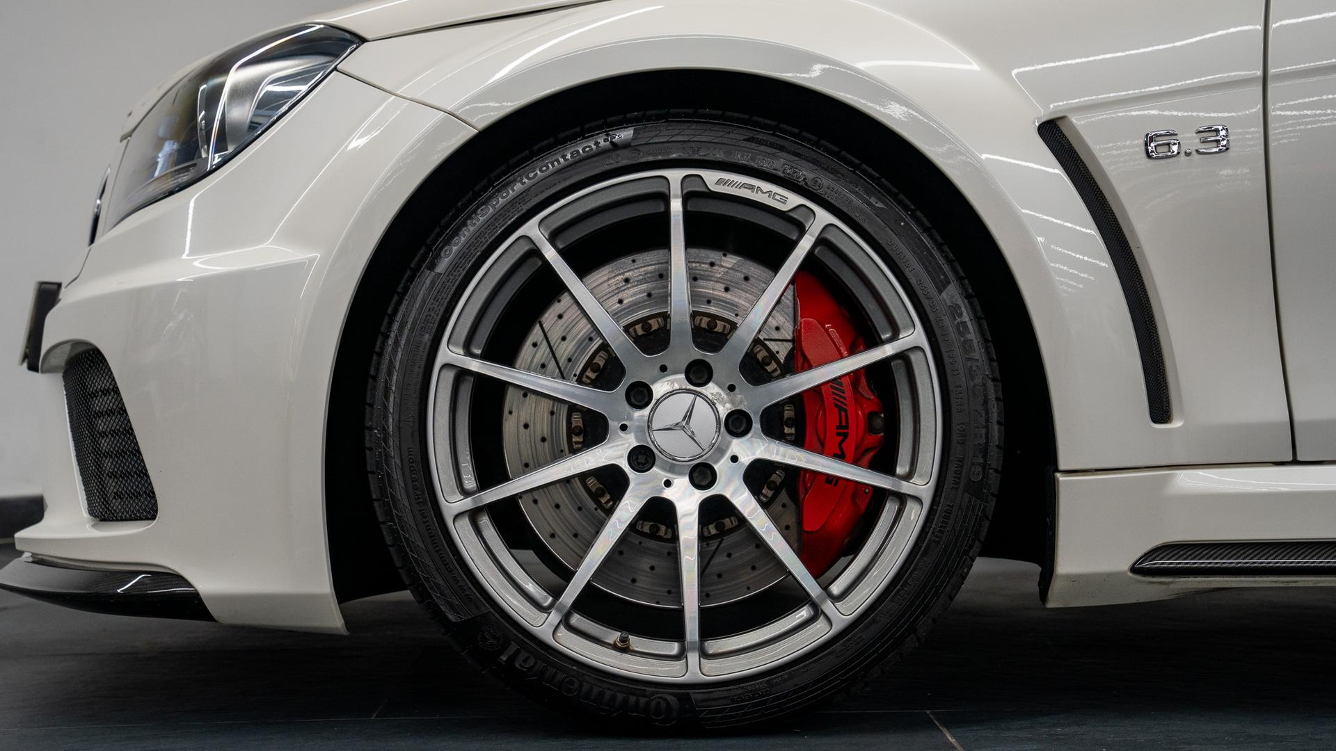 Mercedes-Benz C63 AMG Photo 552ae216-42fc-49ea-906a-b27401c14fce.jpg