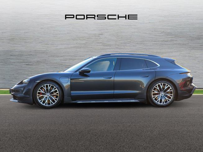 PORSCHE Taycan Photo 5
