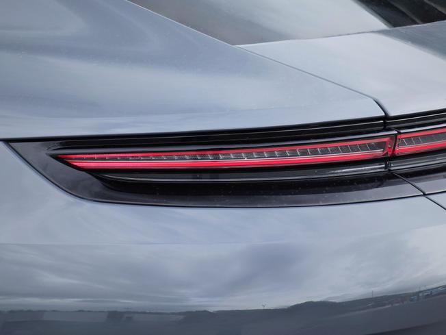 PORSCHE Panamera Photo 12