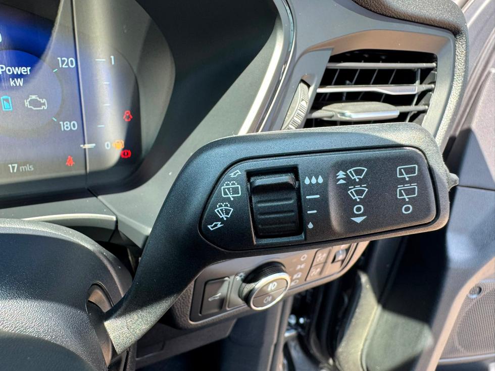 Ford Kuga Photo 556ad929-0f82-4db5-8e66-c9134e2fa700.jpeg