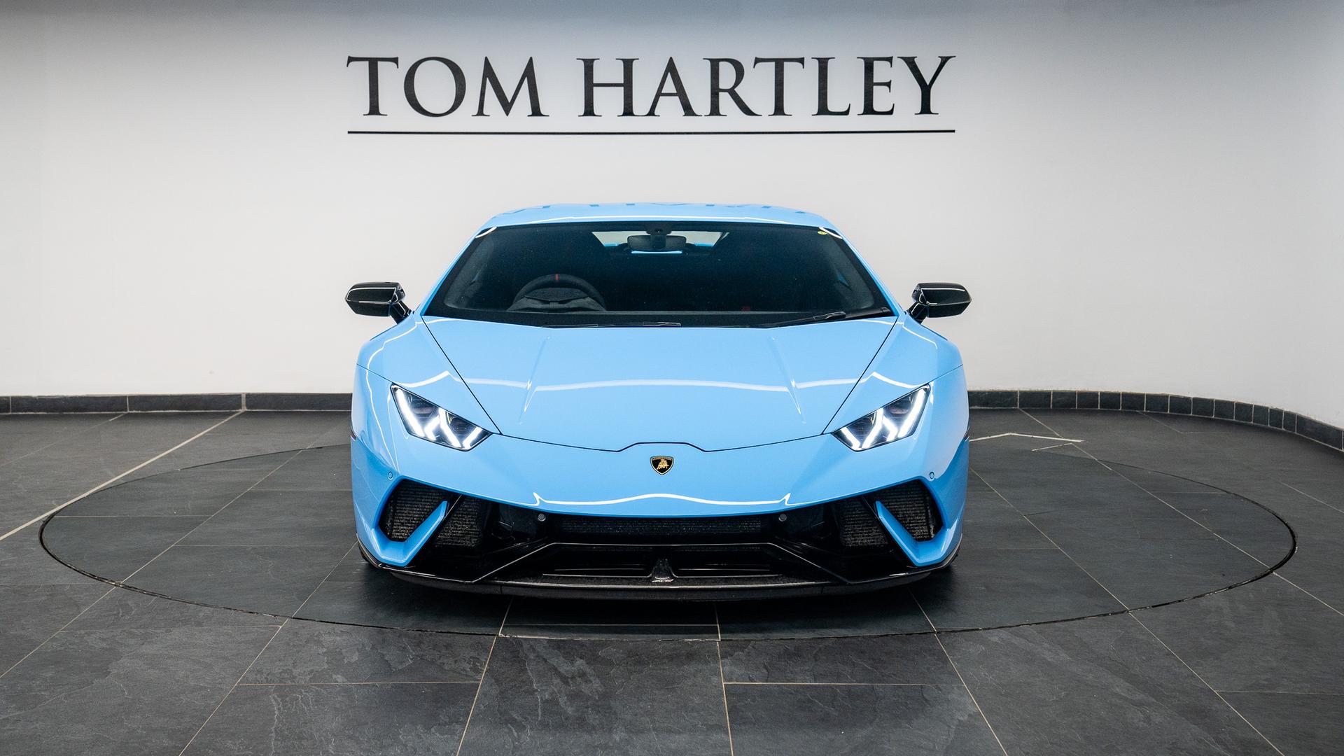LAMBORGHINI Huracan Photo 5572bec6-6c22-41ea-bd82-0142472e495e.jpg