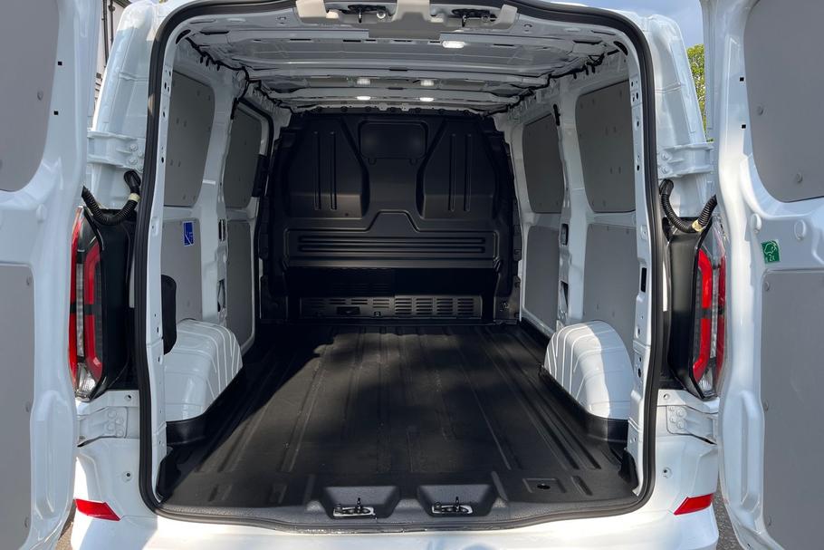 Used Ford E-TRANSIT CUSTOM CUSTOMBEV01 5