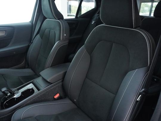 Volvo XC40 Photo 557f9a3b-c61d-48e7-a709-df72d55b802c.jpg