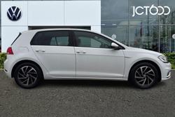 VOLKSWAGEN Golf Photo 4