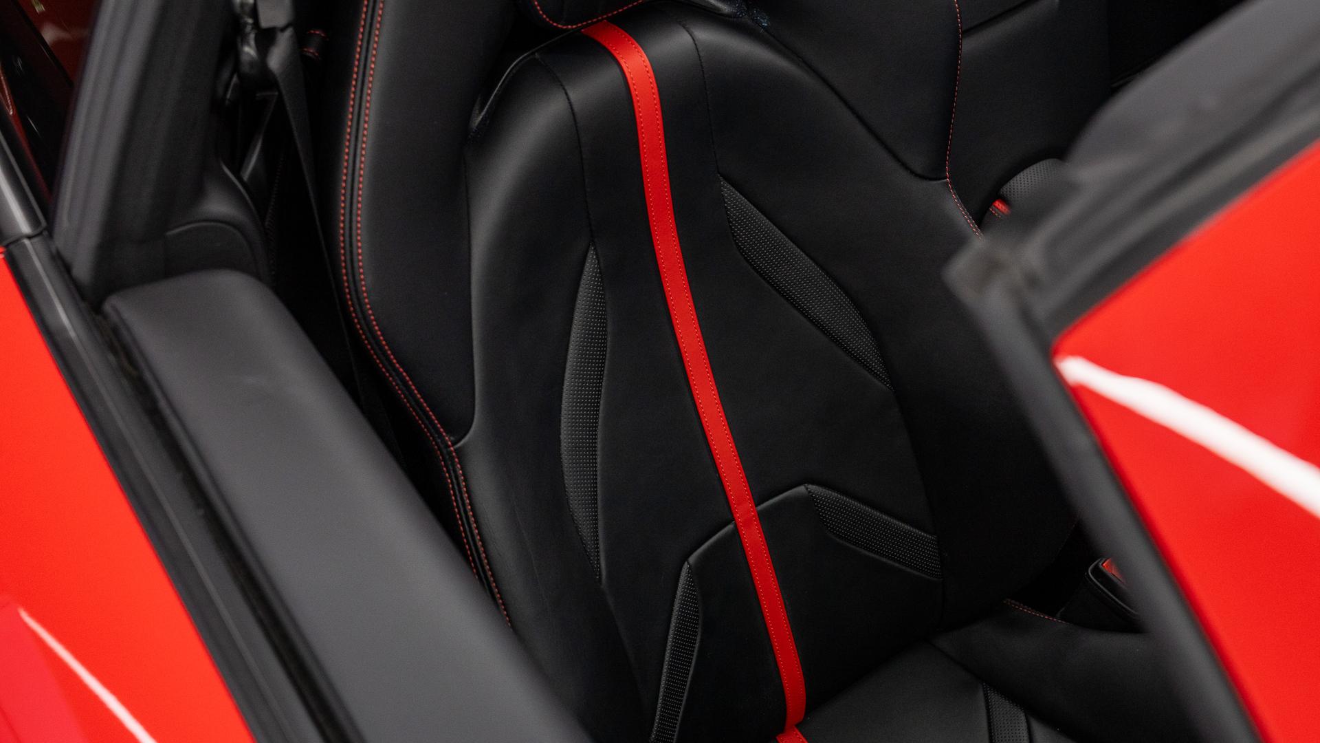 Ferrari 812 Photo 5591d1c4-f887-4a6b-a529-b21e04f473af.jpg