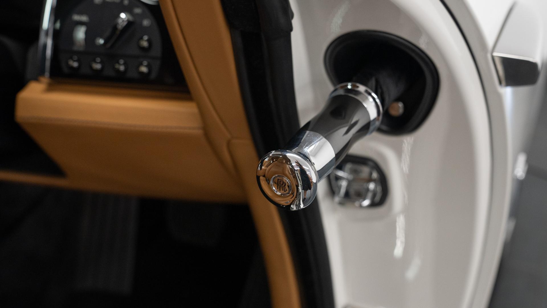 Rolls-Royce Wraith Photo 559ef28f-0776-4d55-b5ba-50c5dc1b2be0.jpg
