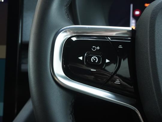 Polestar Polestar 2 Photo 55b68fff-aa52-47e1-a159-6a0342630b58.jpg