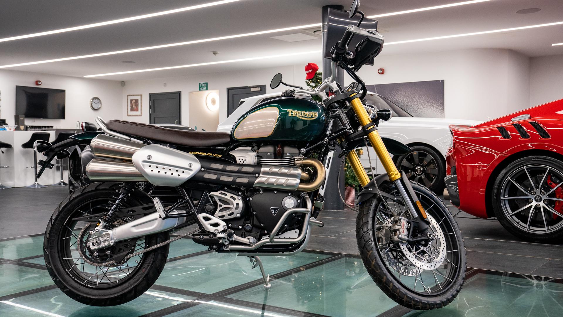 TRIUMPH Scrambler Photo 55c0a3ff-f44c-402e-813e-12a765feded0.jpg