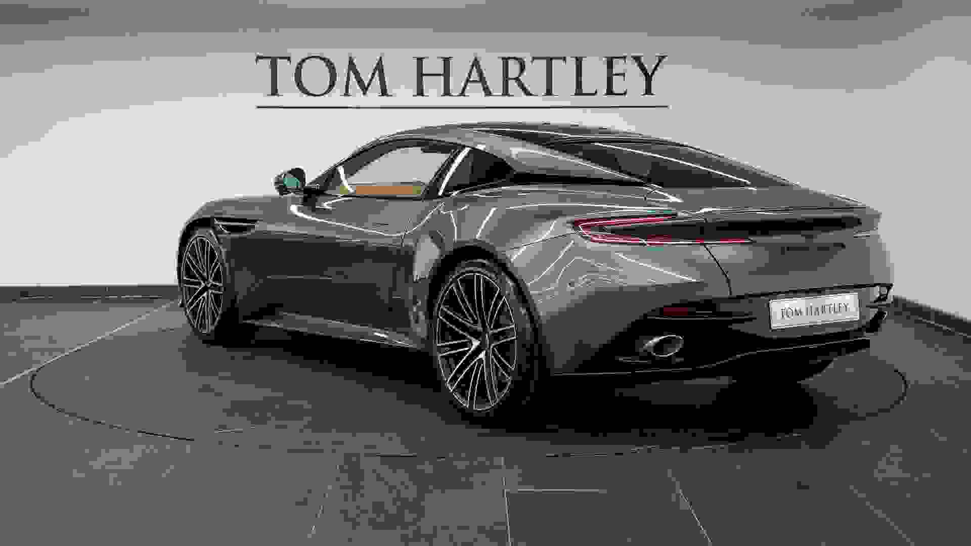 Aston Martin DB12 Photo 55c35e96-7e1a-4b05-a7a7-7d63c01a1e13.jpg