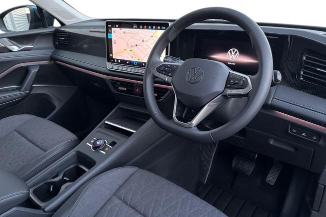 VOLKSWAGEN Tiguan Photo 6