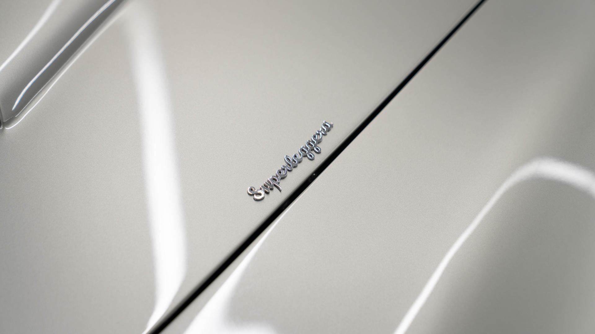Aston Martin DB6 Photo 55c9c483-5dcf-4a15-9449-ad11314ea013.jpg