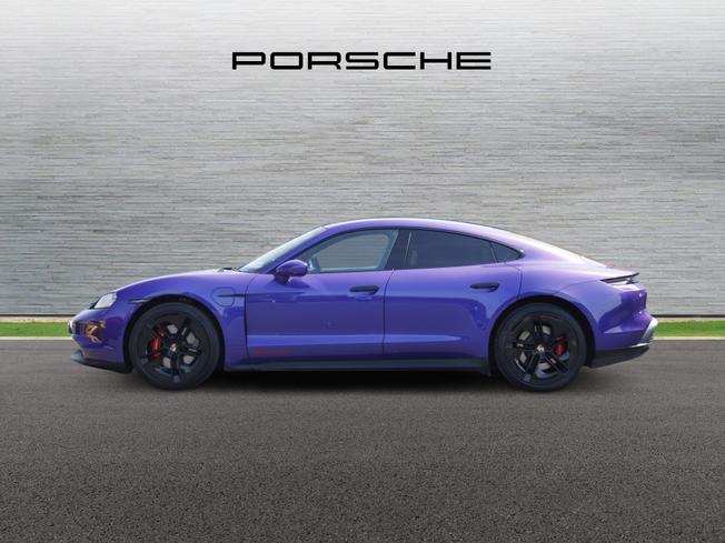 PORSCHE Taycan Photo 4