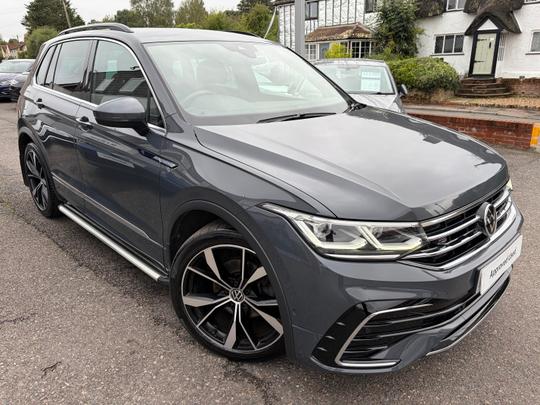 Volkswagen Tiguan Photo 55da471d-3d83-435f-b503-1fa5245adcae.jpeg