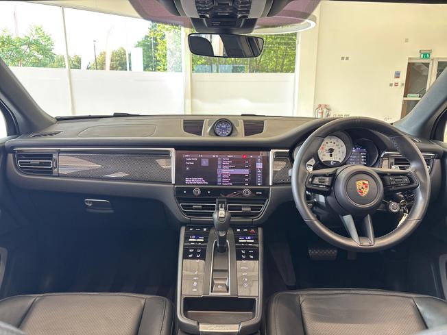Porsche Macan Photo 23