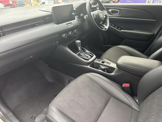 Honda HR-V Photo 55f2b9a8-f6cd-4a3c-9e8c-a31672c4f7c2.jpg