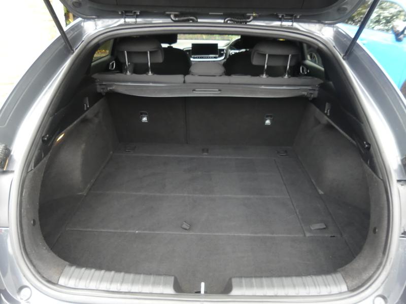 Kia ProCeed Photo 561126e0-14fd-4fc1-a91e-6991f655a857.jpg