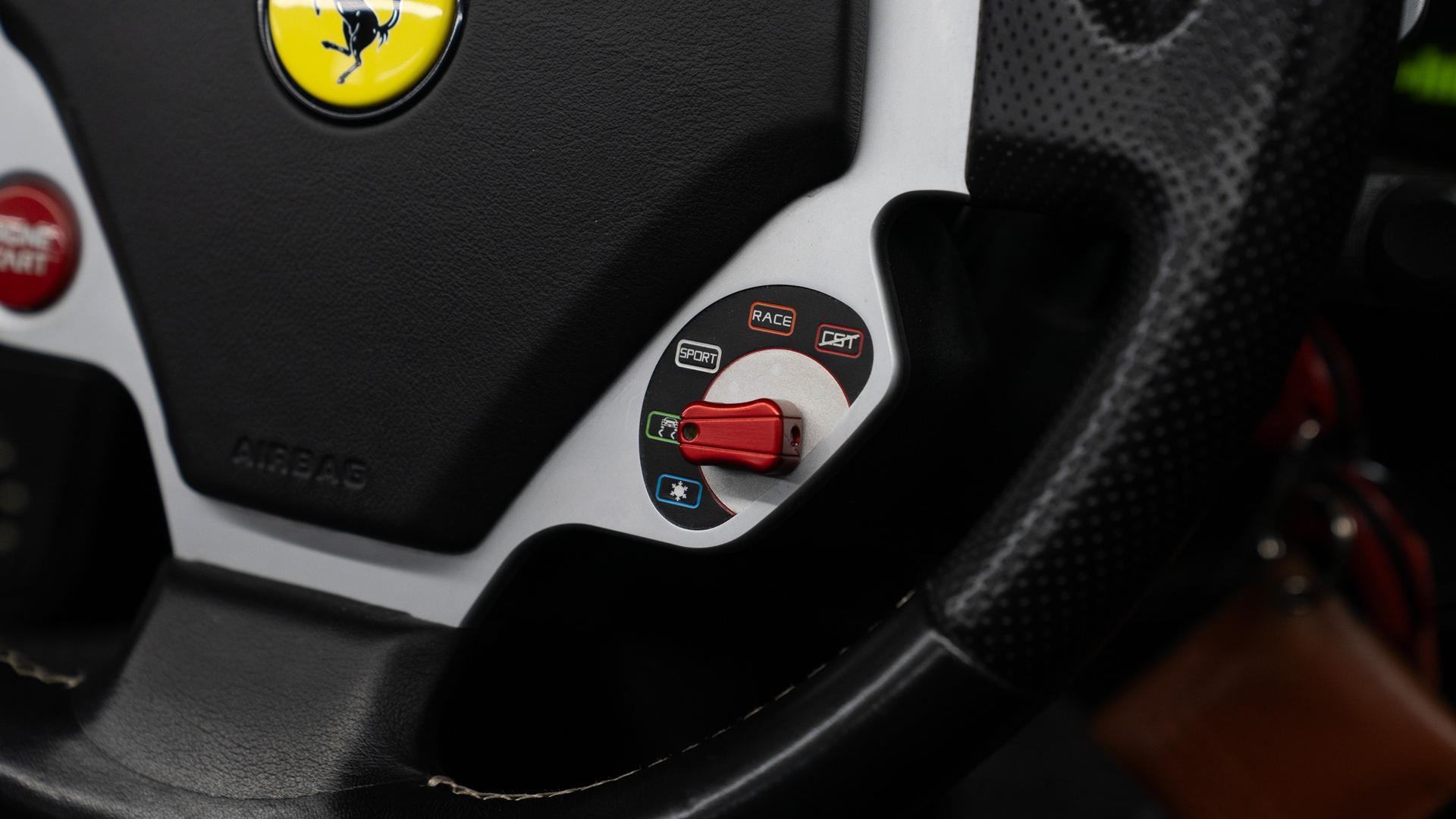 Ferrari F430 Photo 56135a12-e549-4fb6-a1f3-85768b48a970.jpg