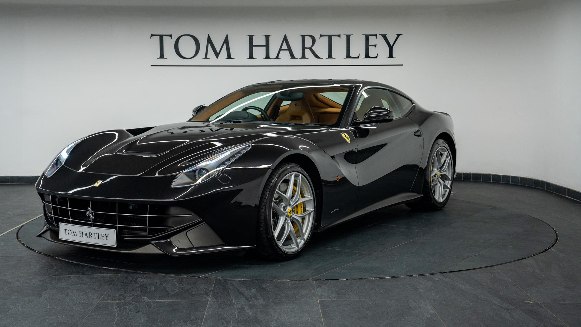 Ferrari F12 Photo 561ba96f-dd72-48d3-b51a-a4185c762378.jpg