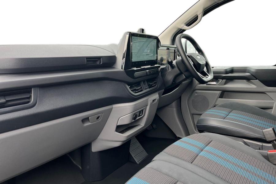 Ford TRANSIT CUSTOM Photo 561d5d96-fbd8-4c77-8e5d-18b98f358b7c.jpg