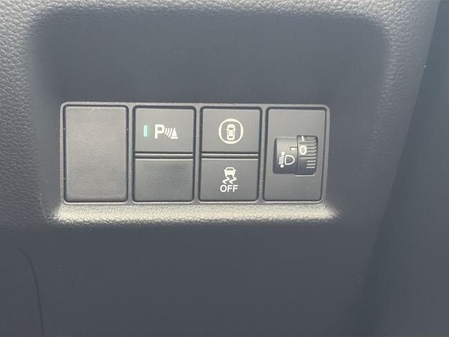 Honda Jazz Photo 563c3e38-4809-4b02-acd0-29ada2146b1c.jpg