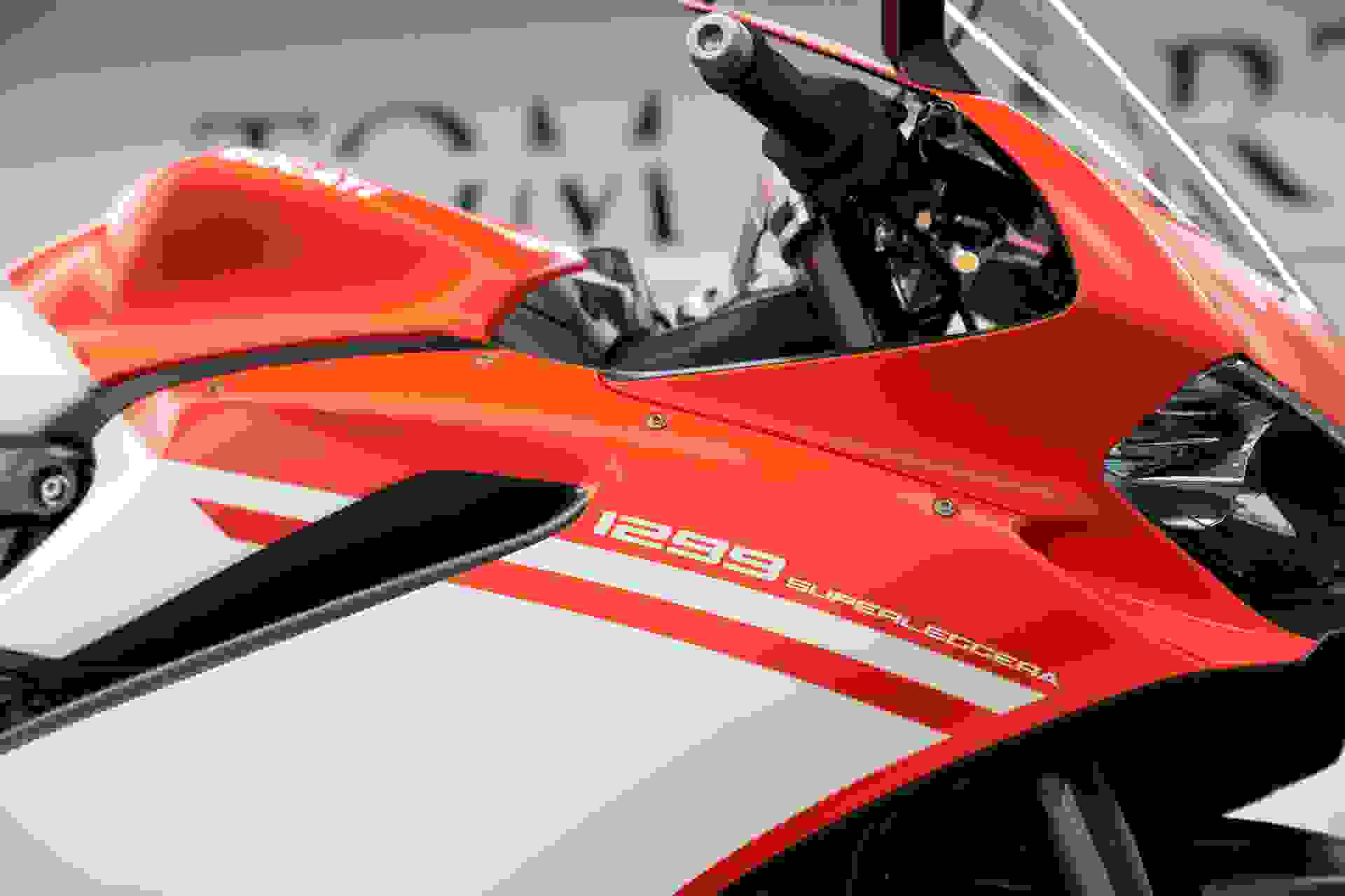 Ducati Superleggera Photo 5644ab91-322b-4f3a-987a-4b2c577fa0c6.jpg
