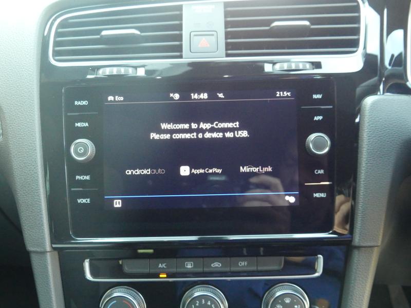 Volkswagen Golf Photo 565080d4-b8f7-4ccf-b262-1de8f1b5ded3.jpg
