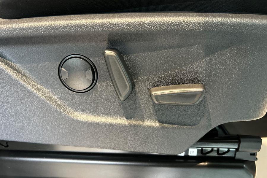 Ford TRANSIT CUSTOM Photo 56524fd0-ae96-4298-b5ee-83874e83a882.jpg