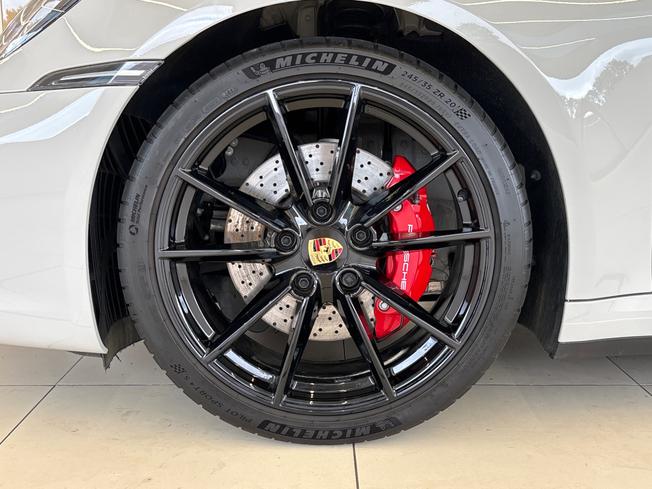 PORSCHE 911 Photo 25