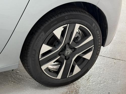 Peugeot 208 Photo 5656c0f5-7542-45df-9b38-c92276830097.jpeg