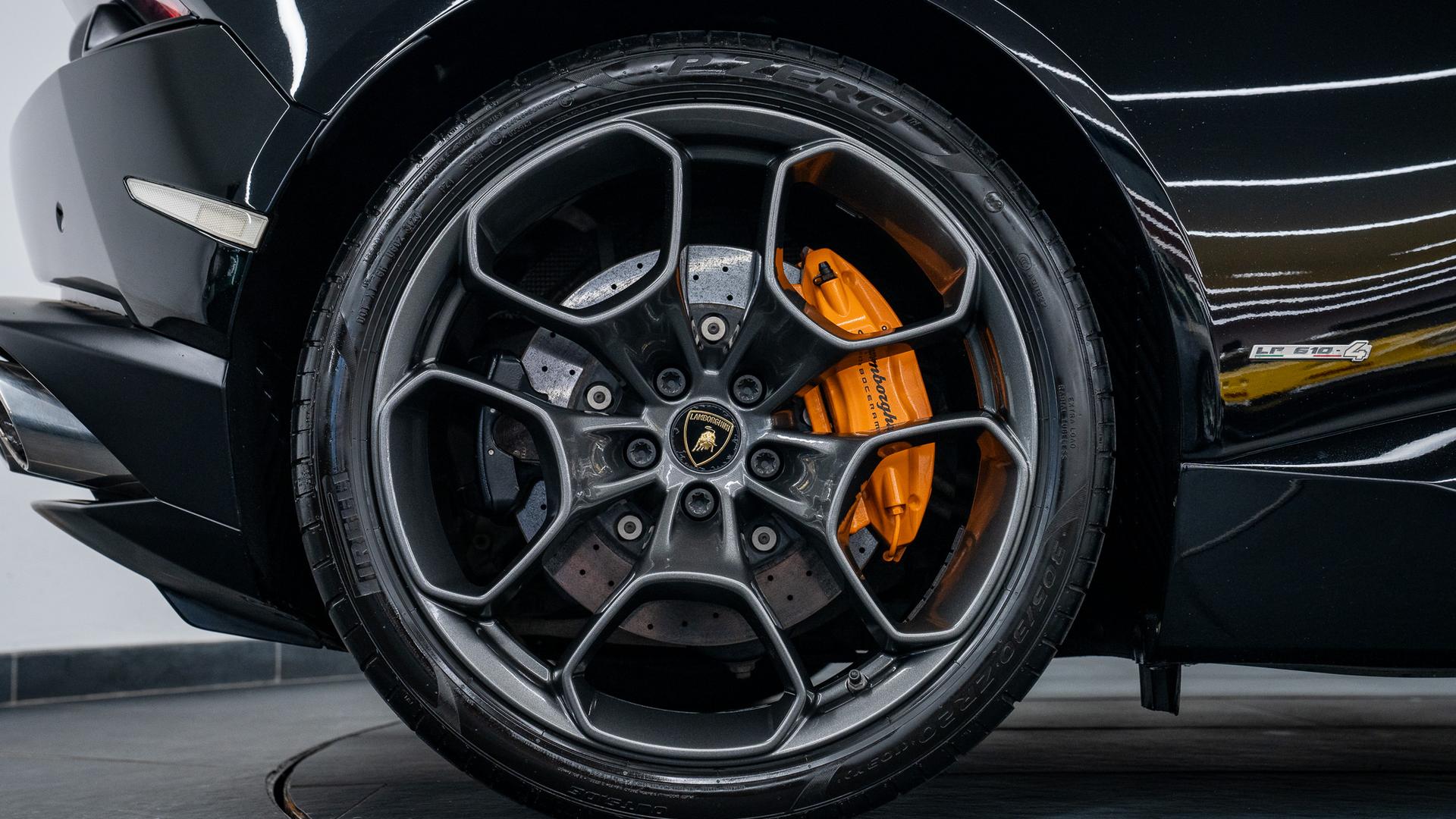 LAMBORGHINI Huracan Photo 565732e2-48f8-41f8-8edd-4747b9687146.jpg