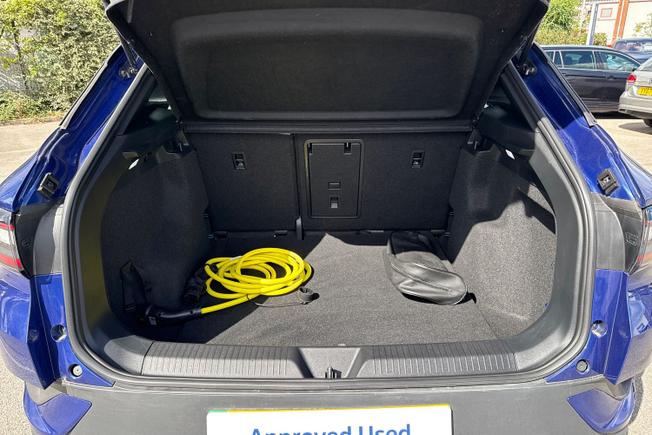 VOLKSWAGEN ID.4 Photo 9