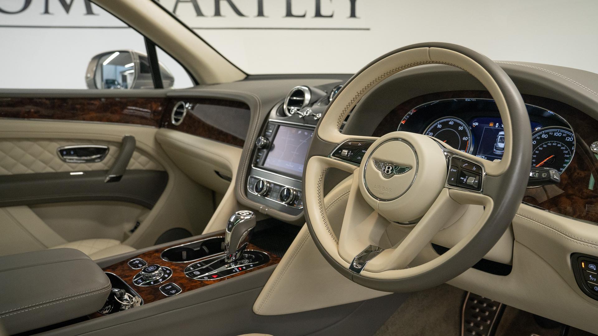 Bentley Bentayga Photo 56665afb-9525-45a6-9065-0edcf31cbb99.jpg