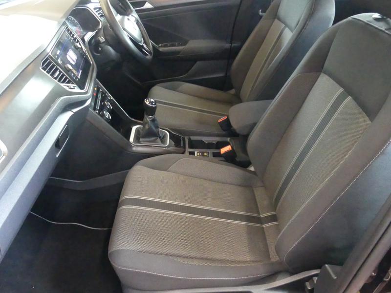 Volkswagen T-Roc Photo 5671bd9b-5b15-4ca0-9b1d-00155d73b912.jpg