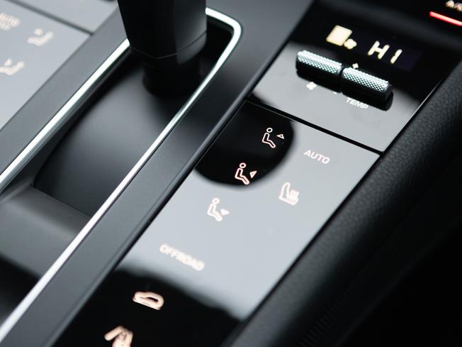 PORSCHE Macan Photo 26