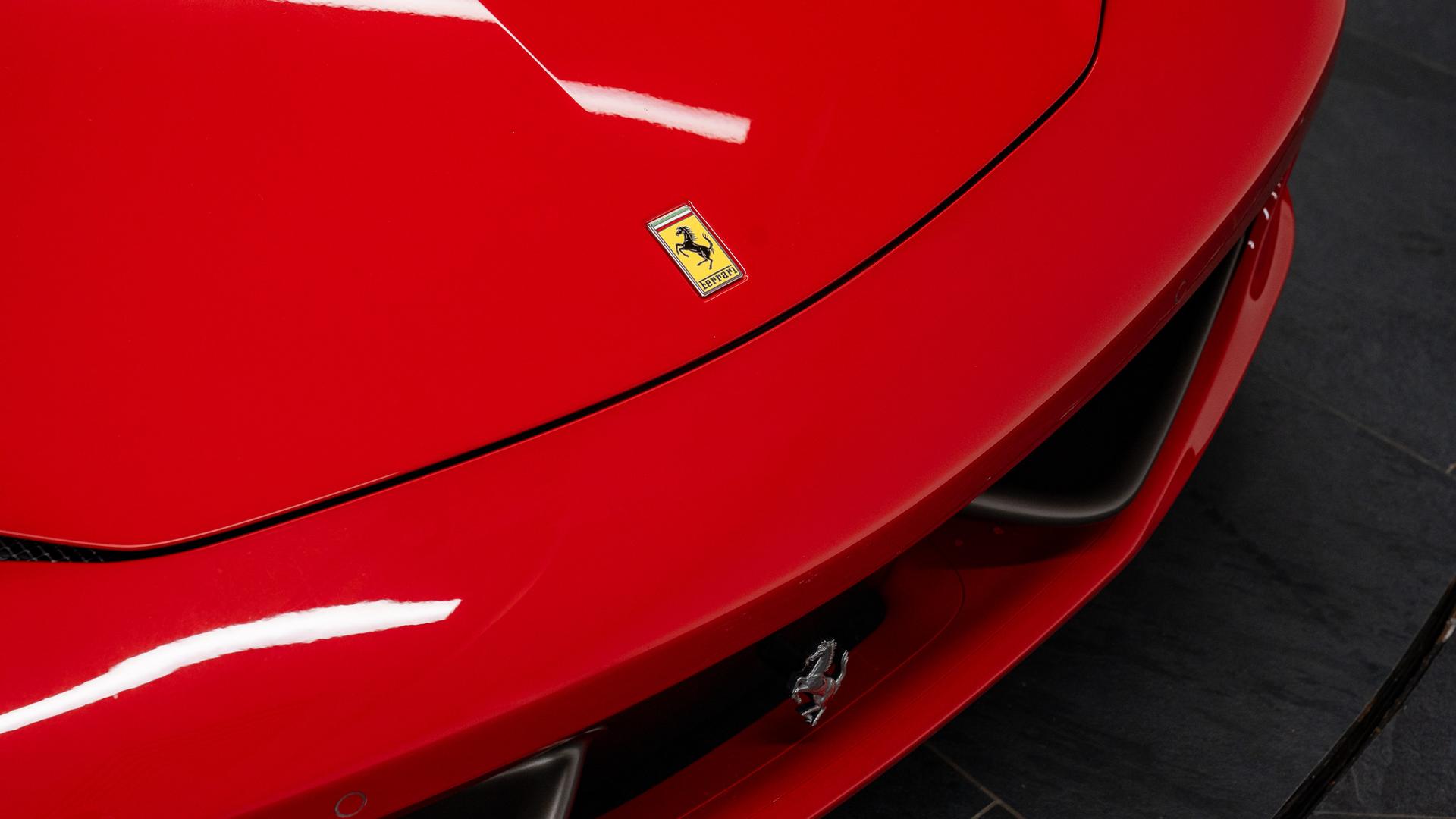 Ferrari 458 Photo 56a85326-b4c4-4b79-b1da-12a1cdc8d1c2.jpg