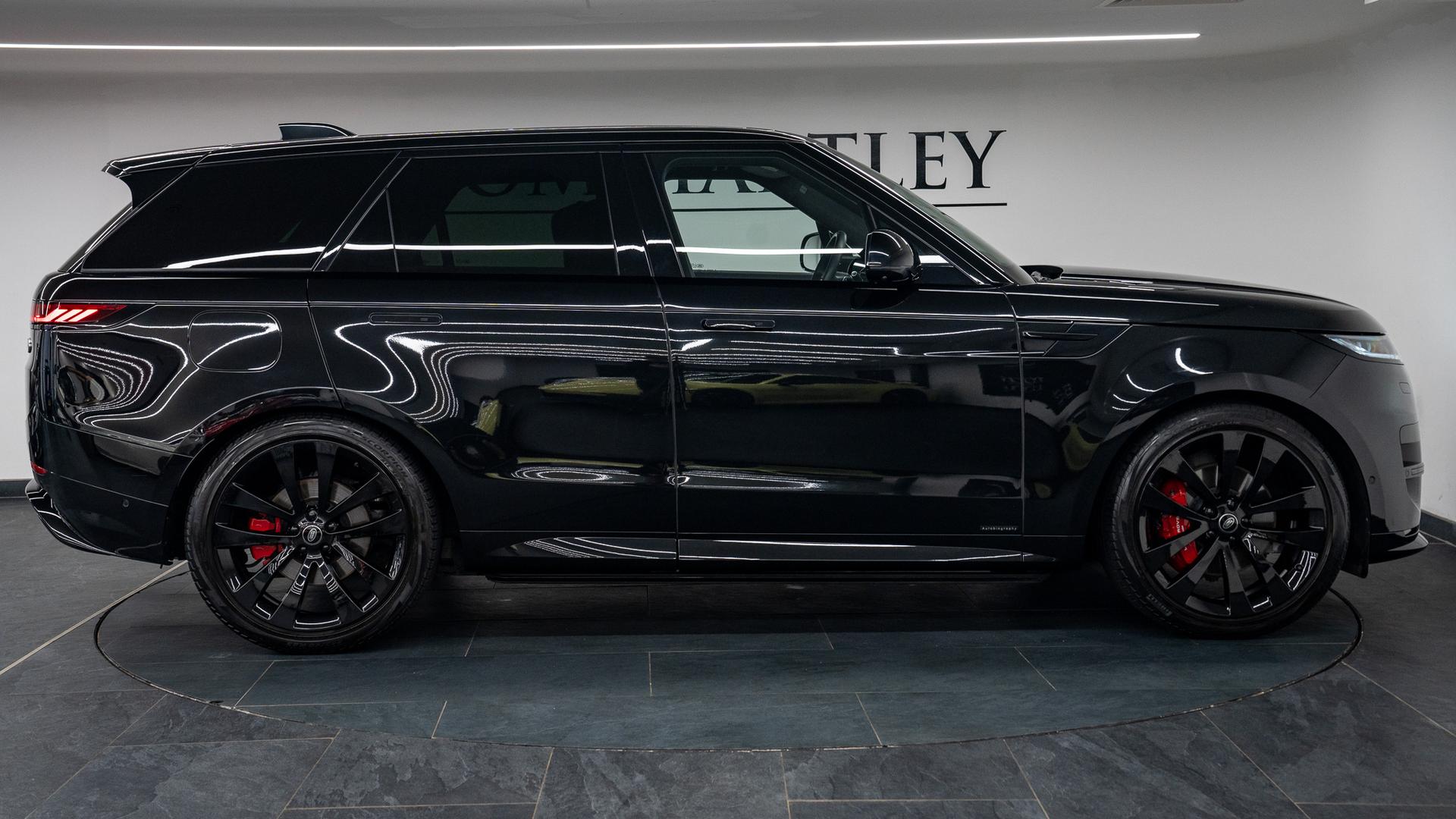Land Rover Range Rover Sport Photo 56bc71e3-ae0b-4a5b-bb87-761eeca5addd.jpg