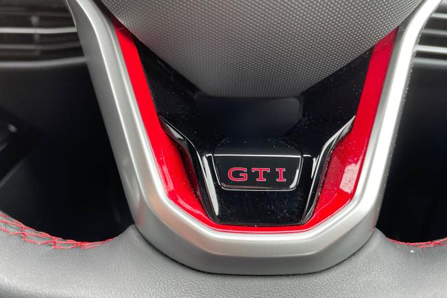 Volkswagen Golf Photo 31