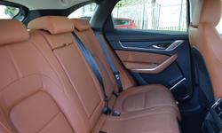 Jaguar F-PACE Photo 27
