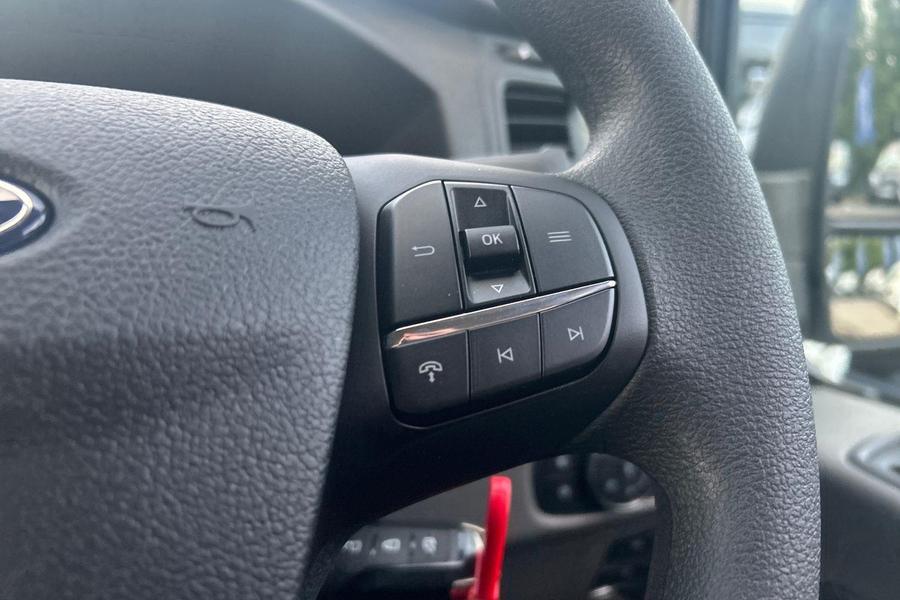 Ford TRANSIT Photo 56c818d7-9d48-4ae6-b8dd-7ea35d2132d3.jpg