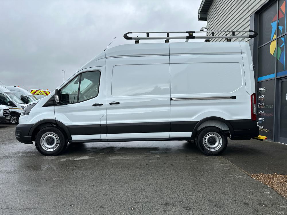 Ford Transit Photo 56cbe447-68a7-415f-b6b3-84986cddbd5b.jpg