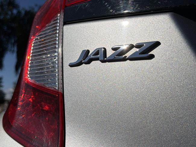 Honda Jazz Photo 56d9fe88-f1dd-4499-8cea-df0b6d1bb497.jpg