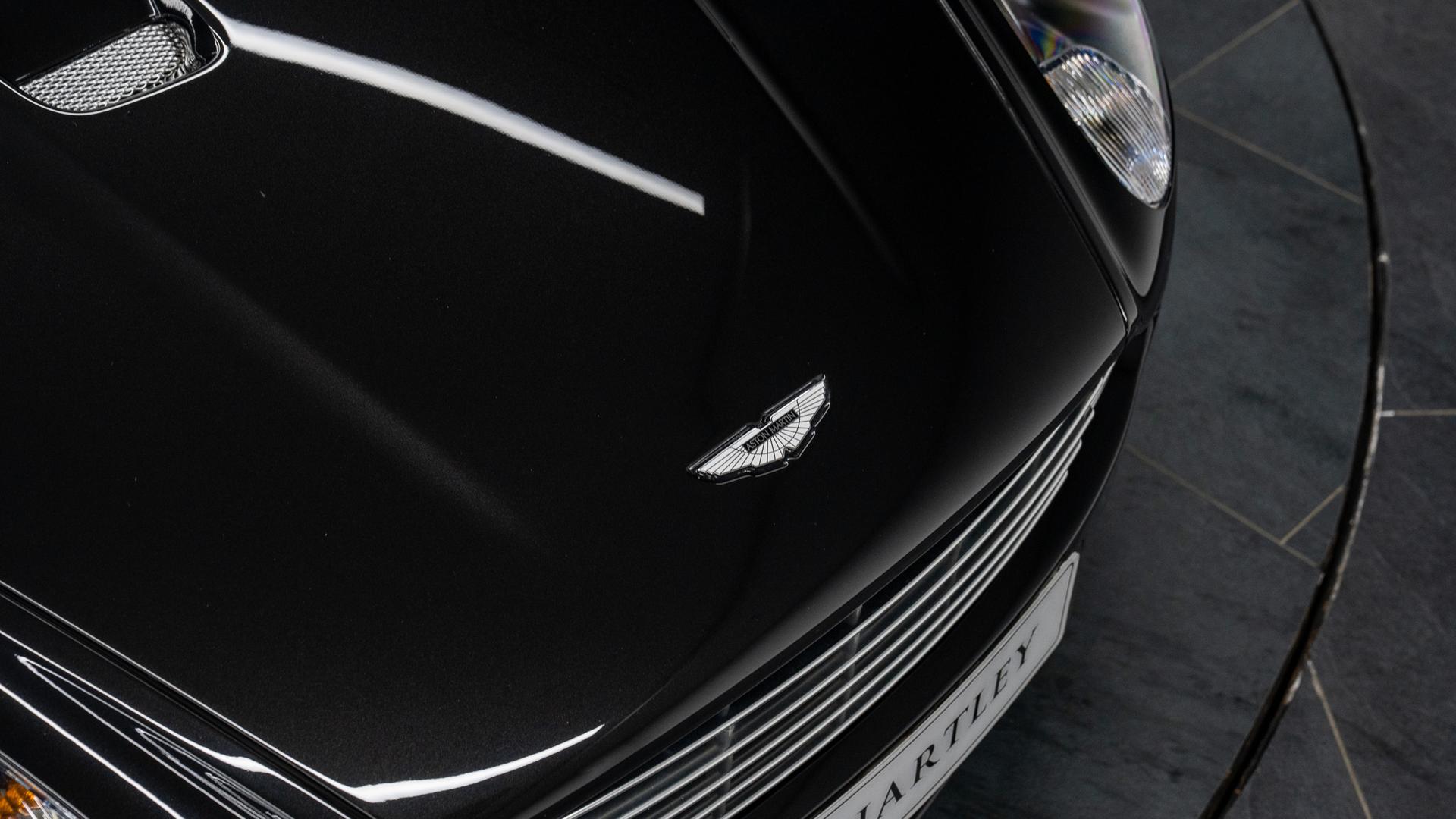 Aston Martin DBS Photo 56dfe951-f727-438e-b513-08c99c610e26.jpg