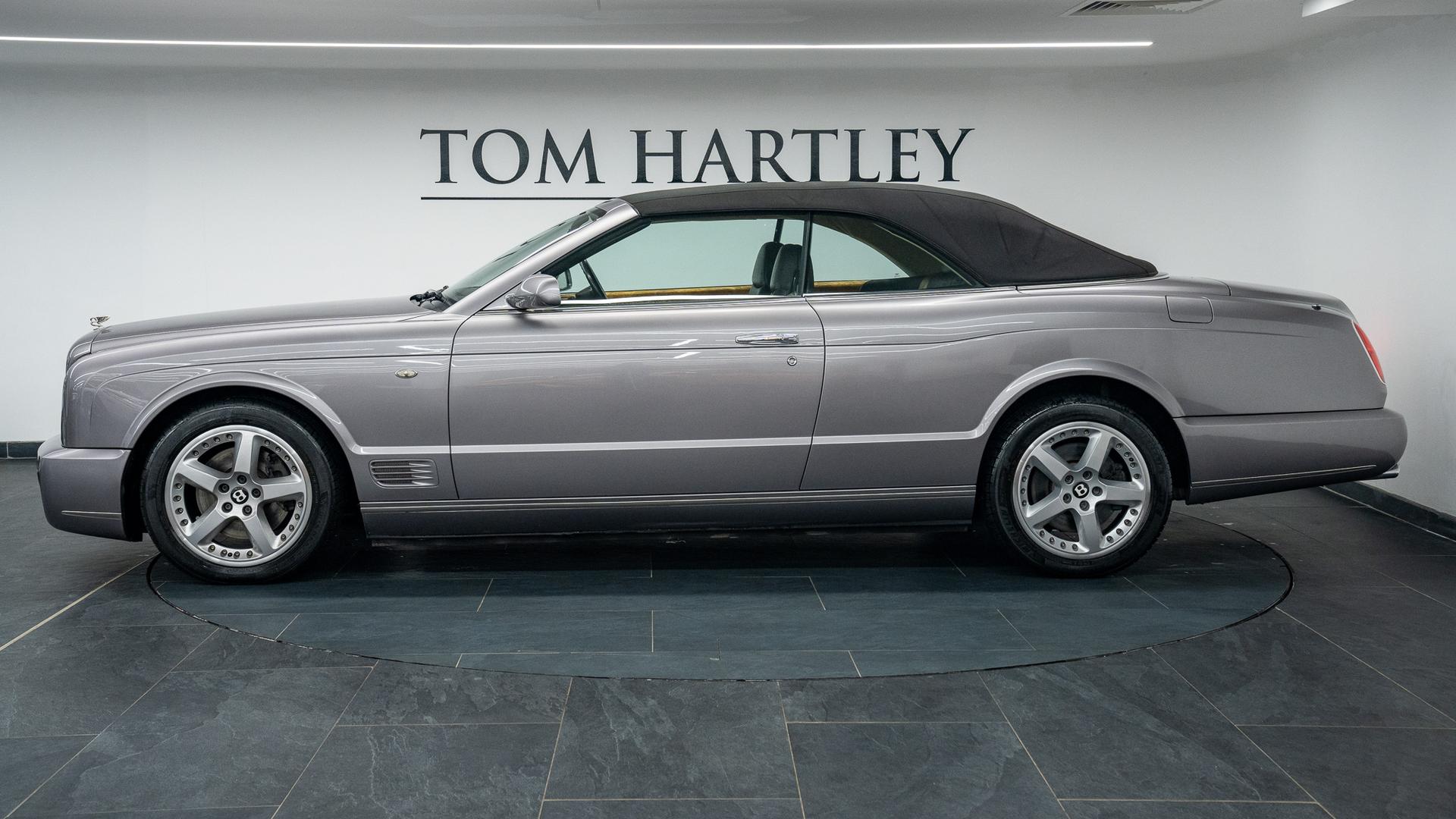 Bentley Azure Photo 56f00668-bfd0-46b3-9ea2-ef6c22de8465.jpg