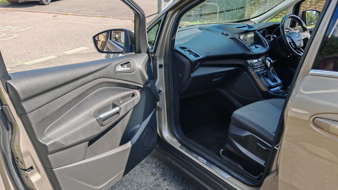 Used Ford Grand C-Max AF19KPE 21