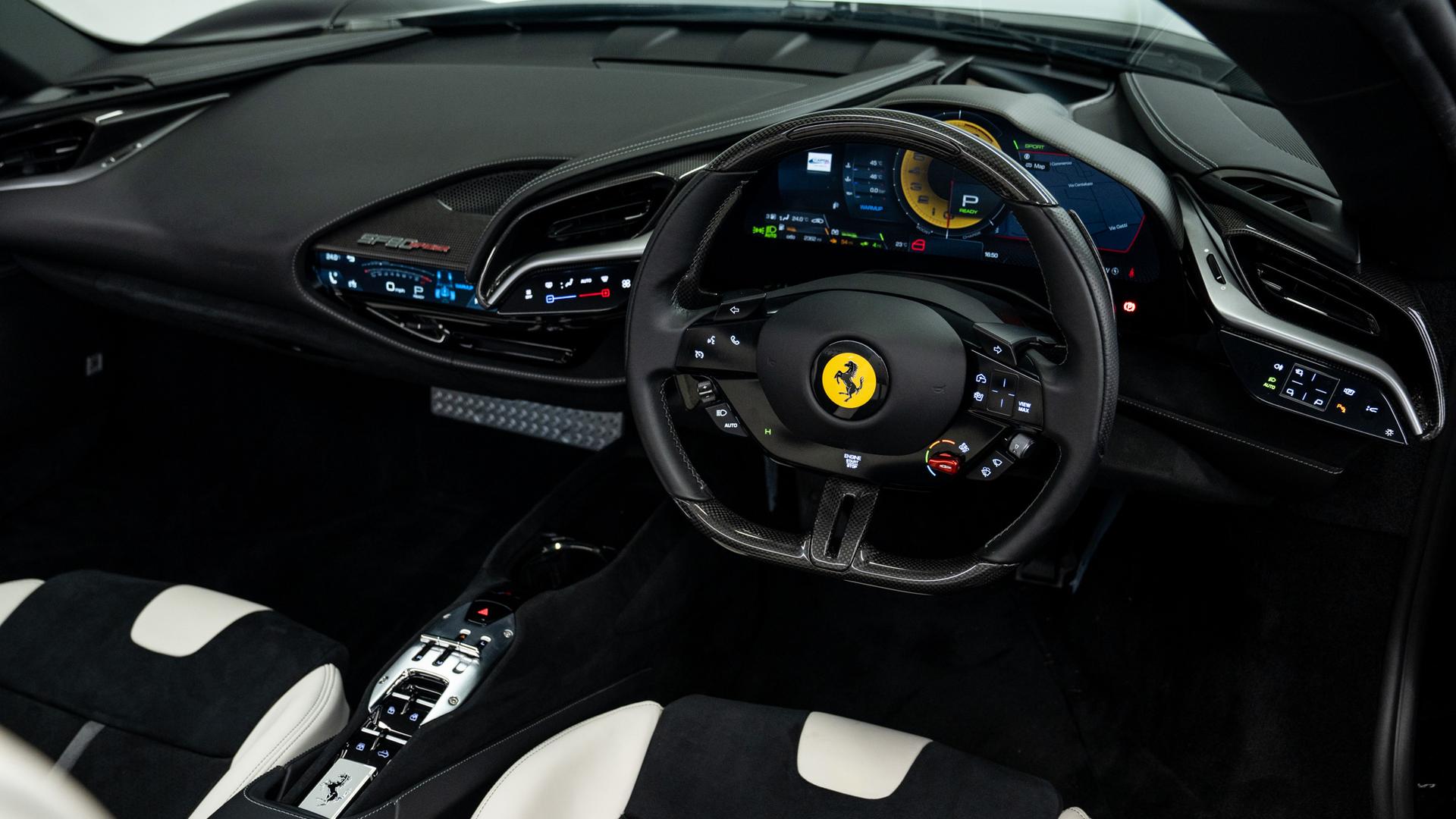 Ferrari SF90 Photo 57088f65-4a7d-4cac-a276-0b22c694ea12.jpg