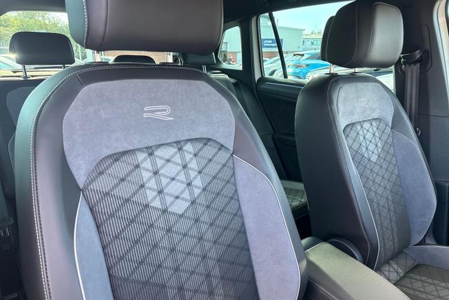 VOLKSWAGEN Tiguan Photo 34