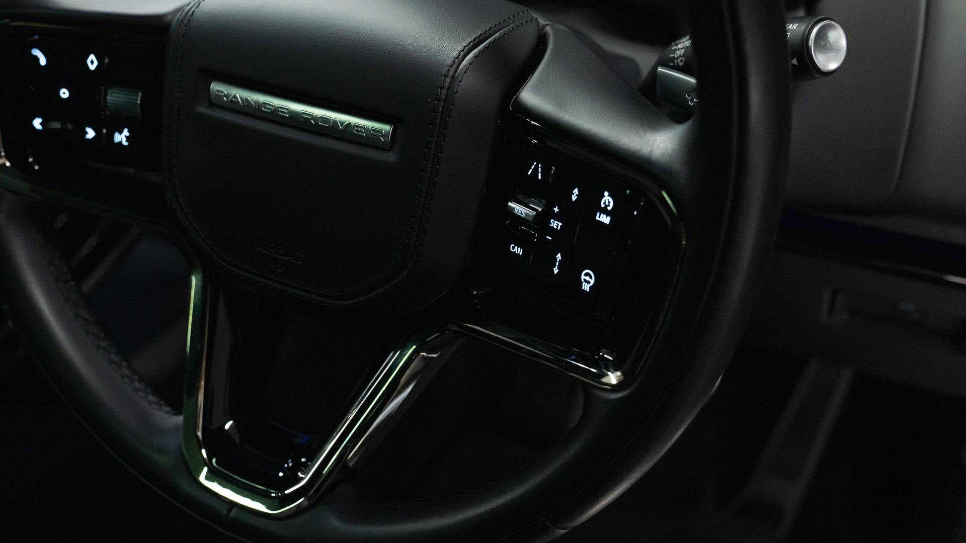Land Rover Range Rover Sport Photo 5720a6d6-df5c-48ef-9e31-d6e97df34397.jpg
